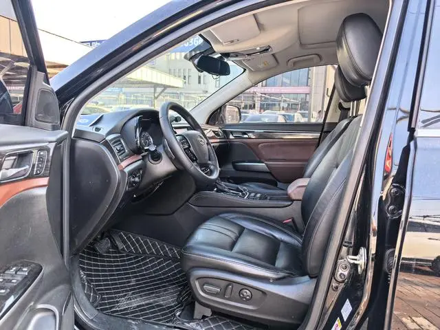 GAC Trumpchi GS8 320T two-wheel drive luxury Zhilian Edition 7 seats
