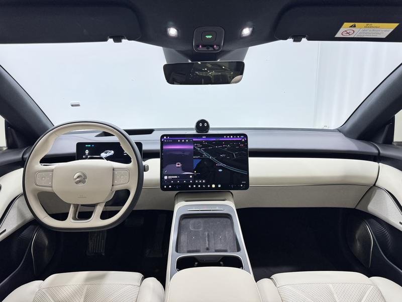NIO NIO ET5 2025