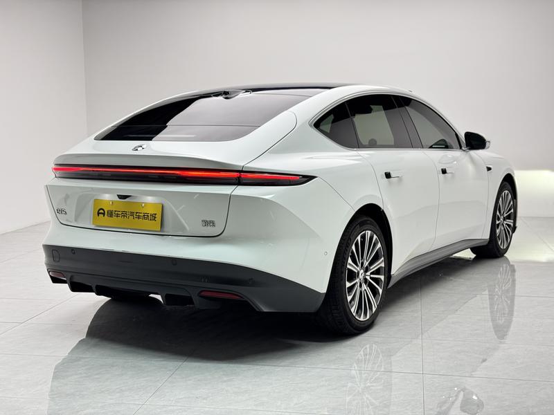 NIO NIO ET5 2024