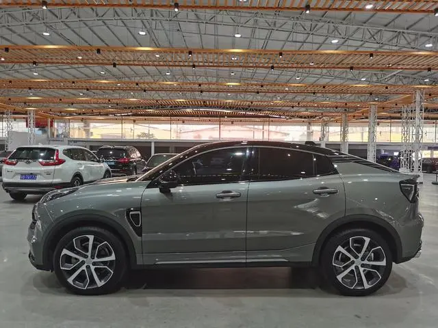 LYNK & CO Lynk 05 2.0TD four-wheel drive Halo