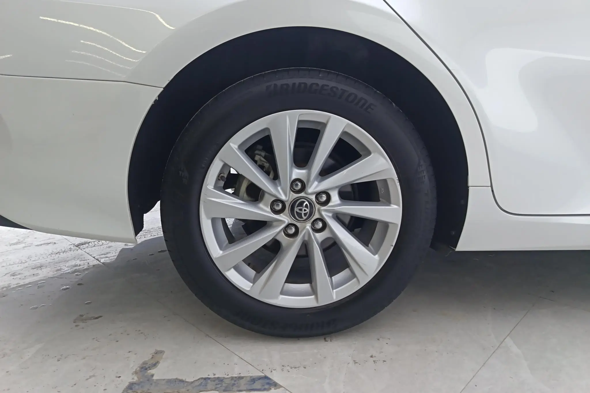 TOYOTA Camry 2.0GVP Leading Edition