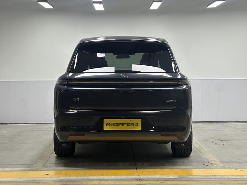 Li Auto Ideal L8 2023