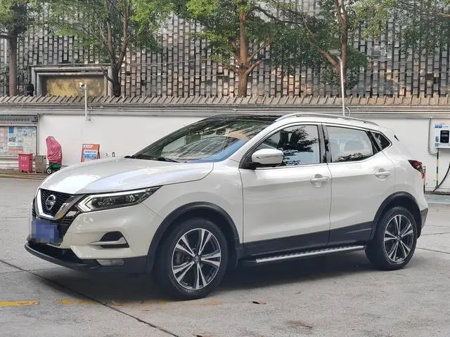 Nissan Qashqai 2.0 L XV Smart Edition