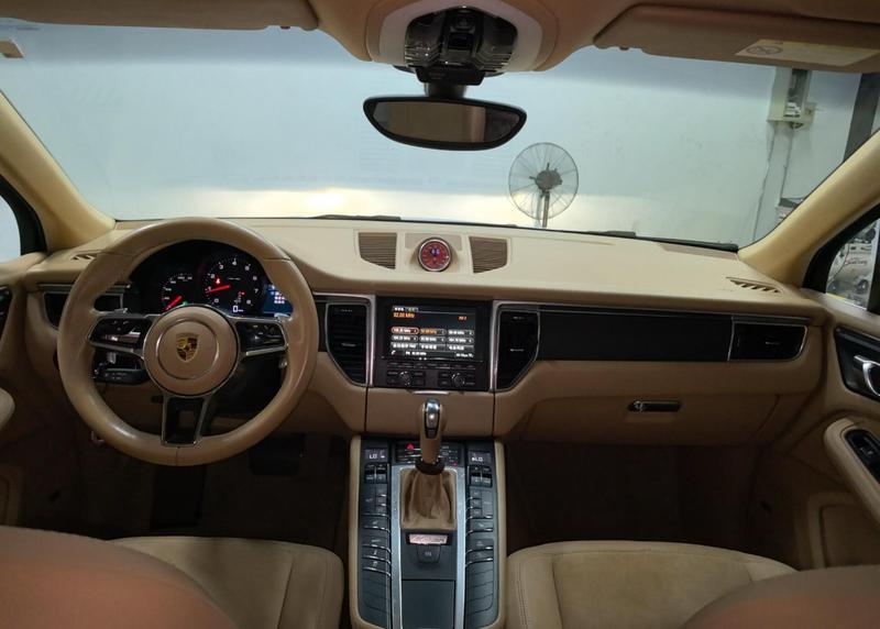 Porsche Macan 2016