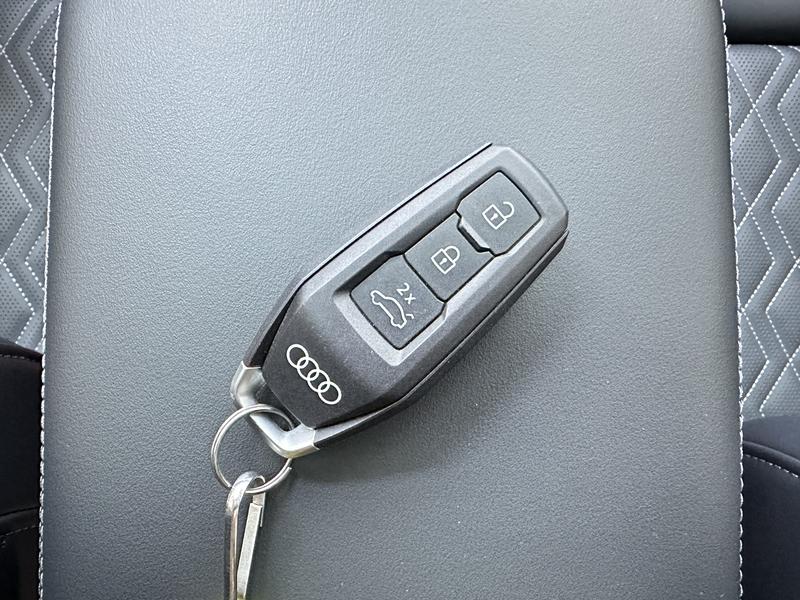 Audi Audi Q5L 2026