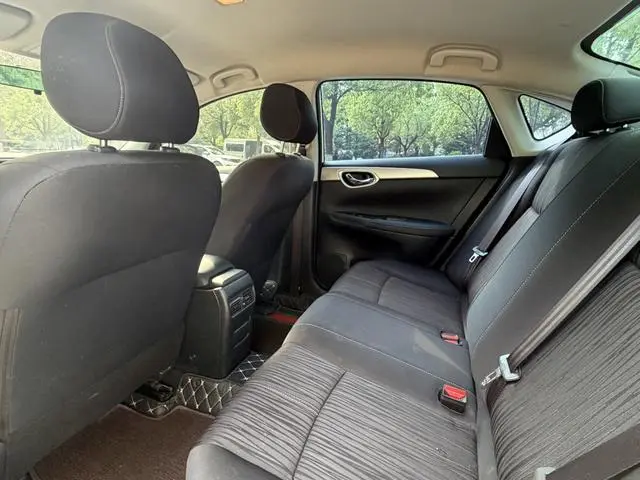 Nissan Xuan Yi Classic 1.6 XE CVT Comfort Edition