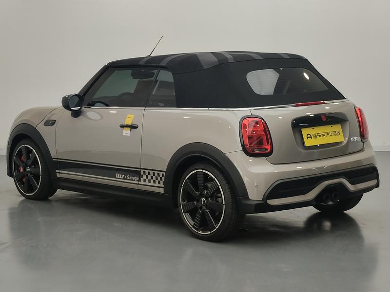 MINI MINI 2023
