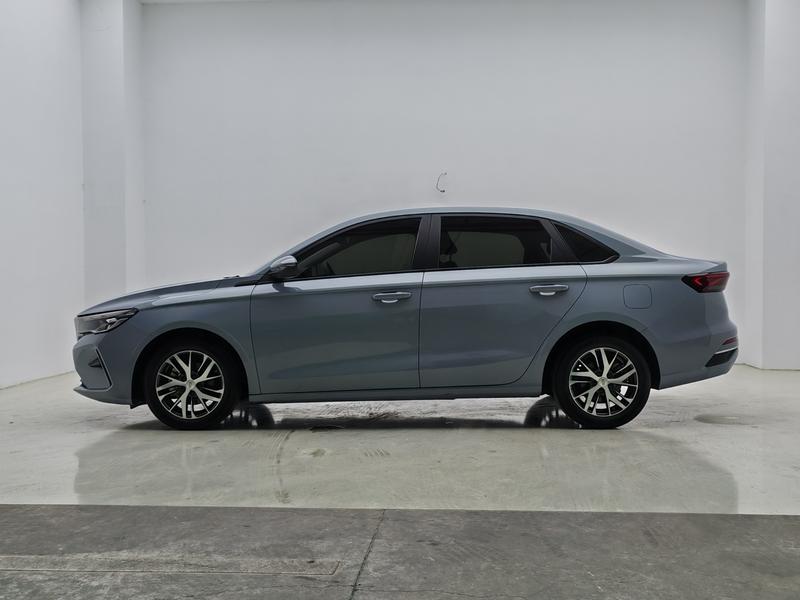 Geely Emgrand 2023