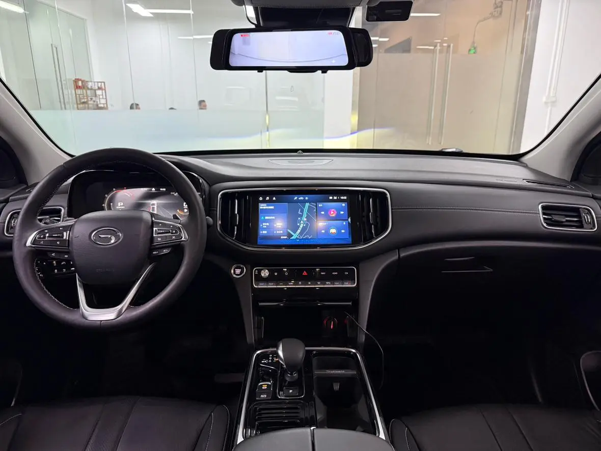 GAC Trumpchi GS8 390T two-wheel drive premium edition 7 seats