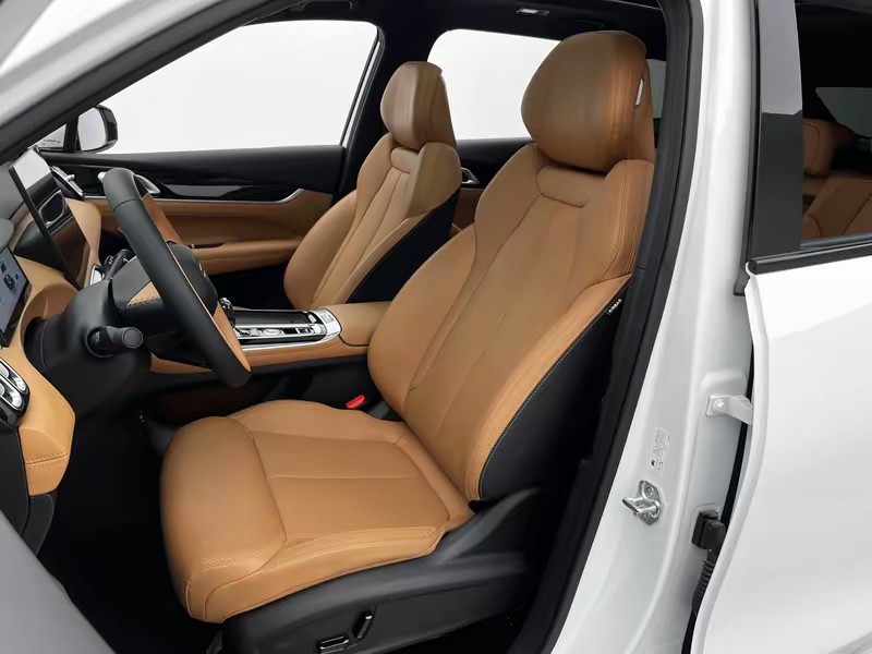 Geely Boyue L 2025
