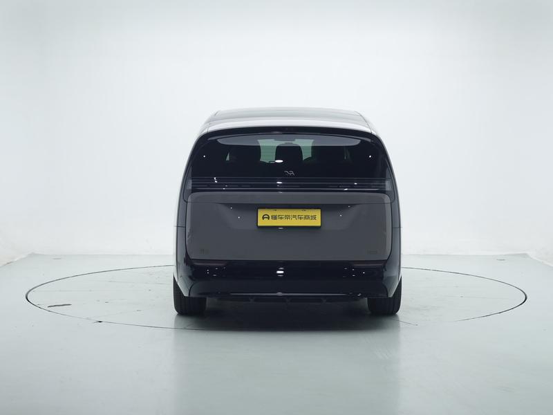 Li Auto Ideal MEGA 2024