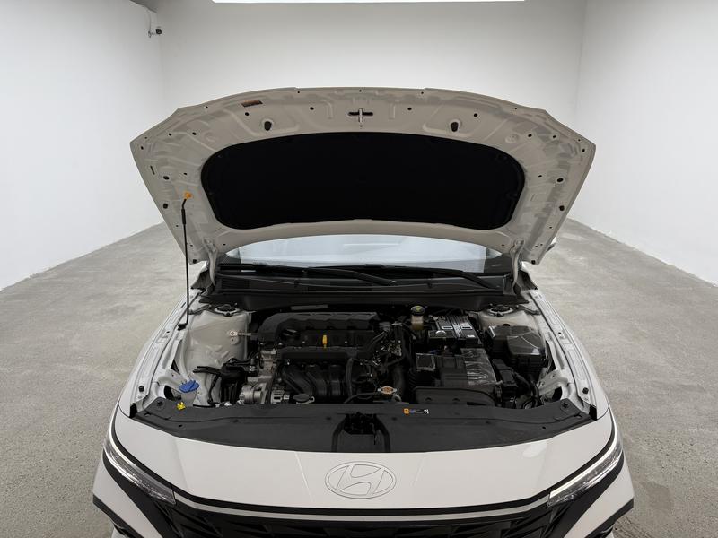 Hyundai Elantra 2023