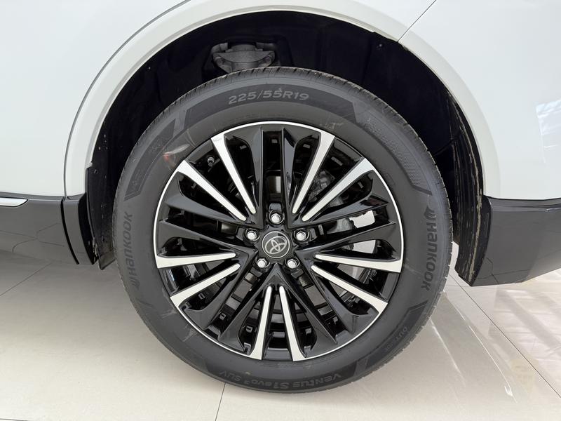 Toyota Venza  2023