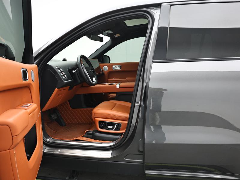 Li Auto Ideal L8 2023