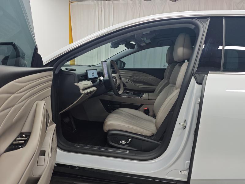 Geely Galaxy Galaxy Star Shine 8 PHEV 2025