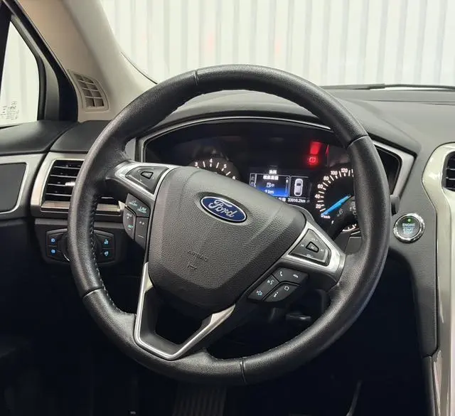 Ford Mondeo EcoBoost 180 fashion type