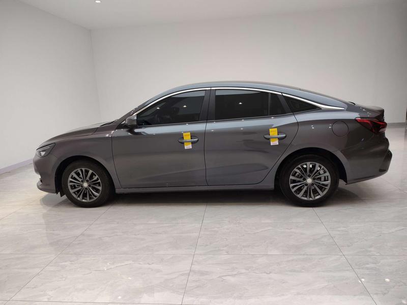 MG MG5 2025
