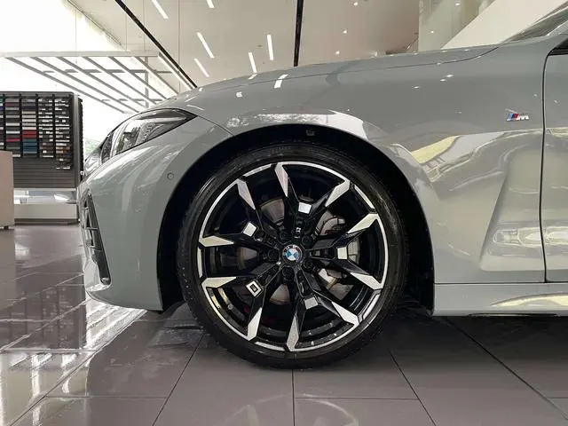 BMW BMW 4 Series 430i M Sports Yao Ye Suit