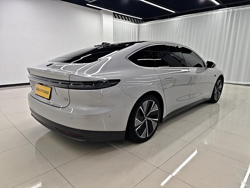 NIO NIO ET7 2024