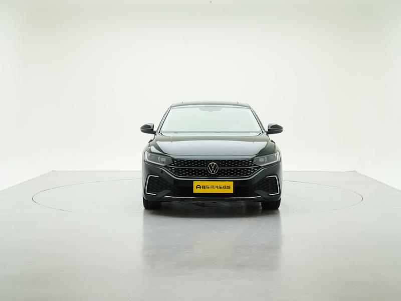 Volkswagen Passat 2024