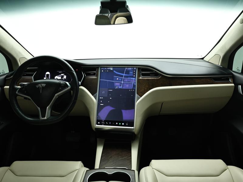 Tesla Model X 2017
