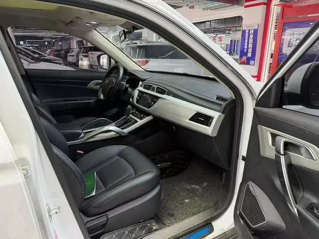 Geely Boyue 1.8TD automatic two-wheel drive intelligent 4G connected version