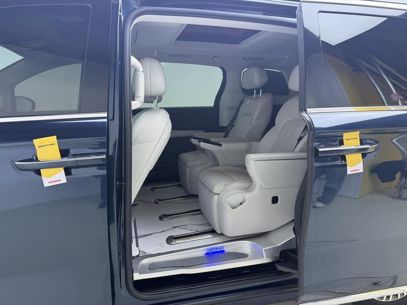 Voyah Lantu Dreamer PHEV 2025
