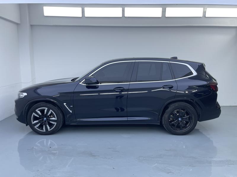 BMW BMW iX3 2022