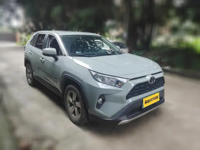 TOYOTA RAV4 Rongfang 2.0L CVT two-wheel drive fashion version