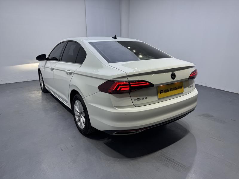 Volkswagen Bora 2021