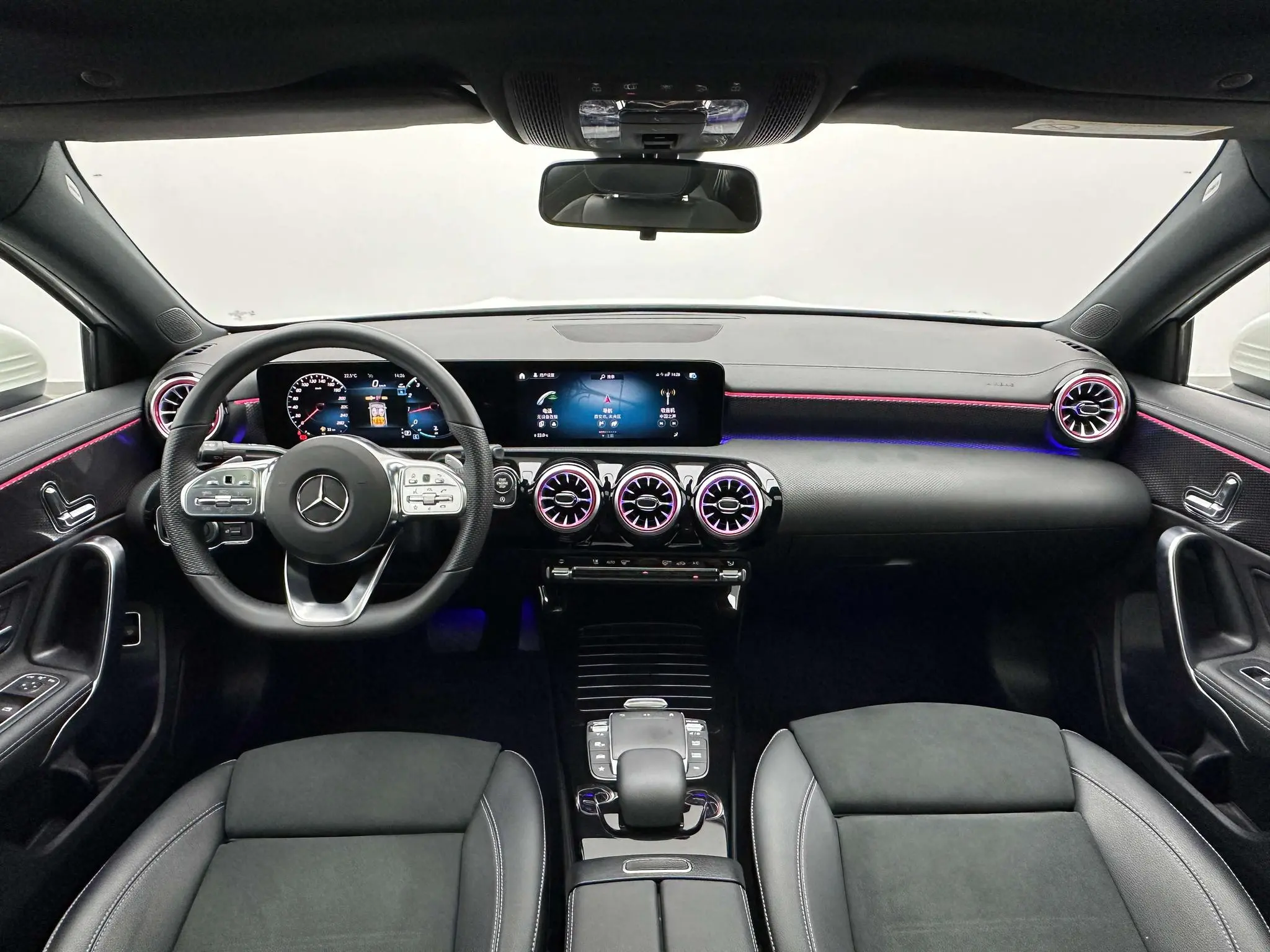 Mercedes-Benz Mercedes-Benz A-class Second facelift A 200 L sports sedan fashion version