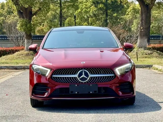 Mercedes-Benz Mercedes-Benz A-class A 200 L sports sedan dynamic Version