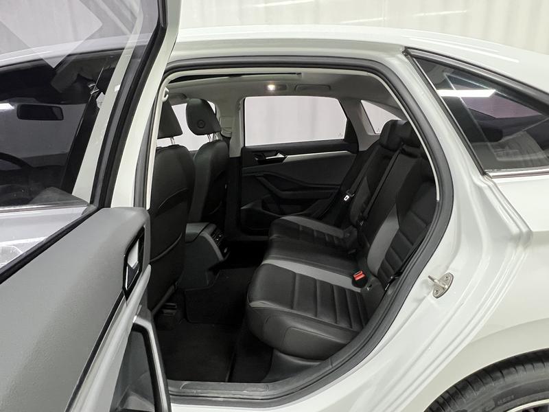 Volkswagen Sagitar 2021