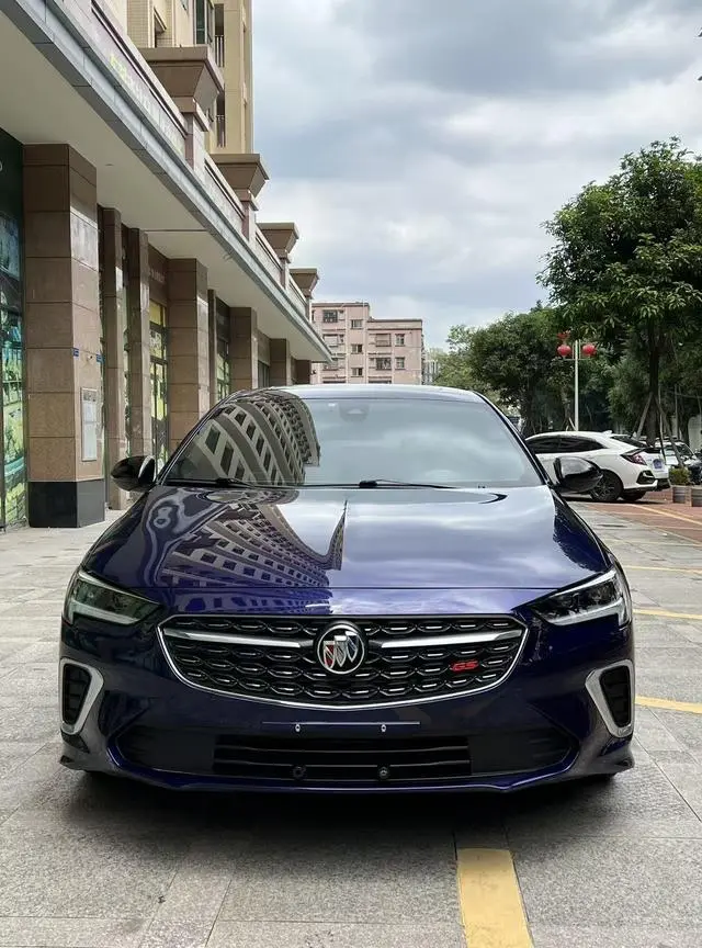 Buick Regal GS 28T Premium type