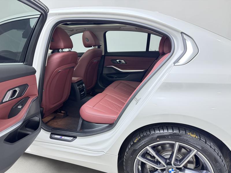 BMW BMW 3 Series 2025