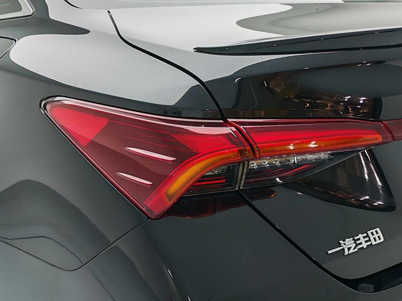 Toyota Asian Dragon 2021
