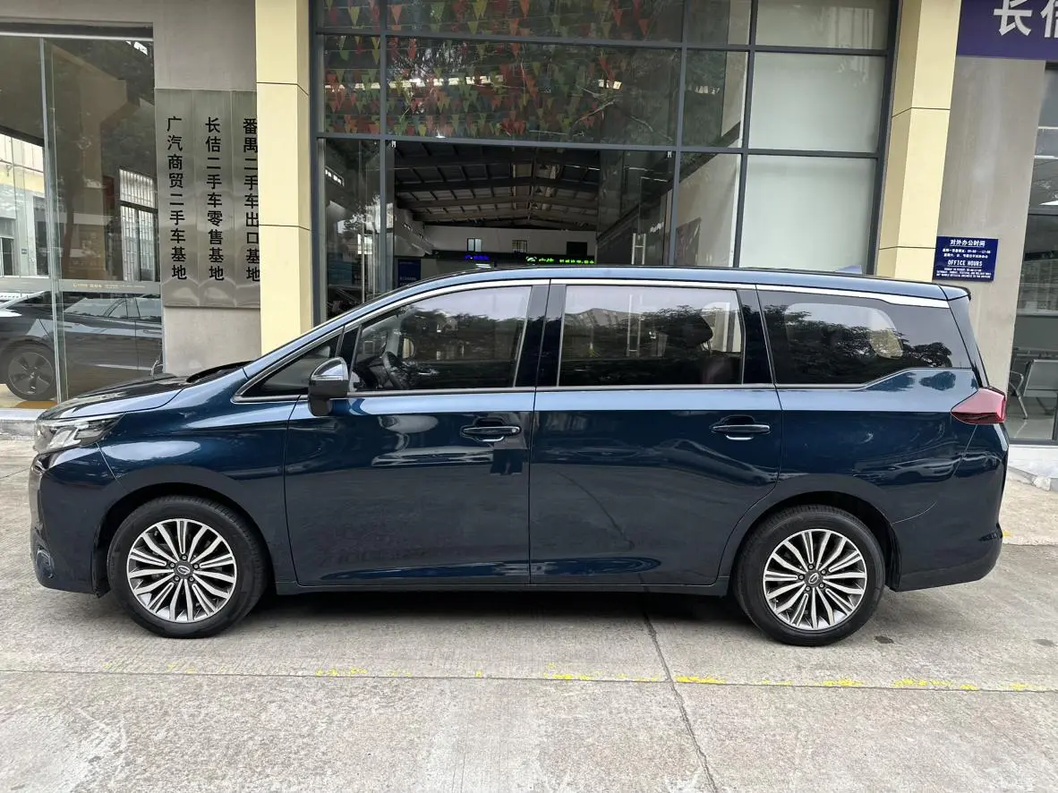 GAC Trumpchi M6 270T automatic Premium Edition 6-seater Country VI