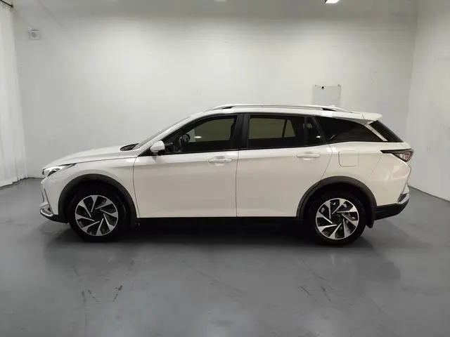 Dongfeng Fengshen Yi Hyun GS 230T automatic cooler version