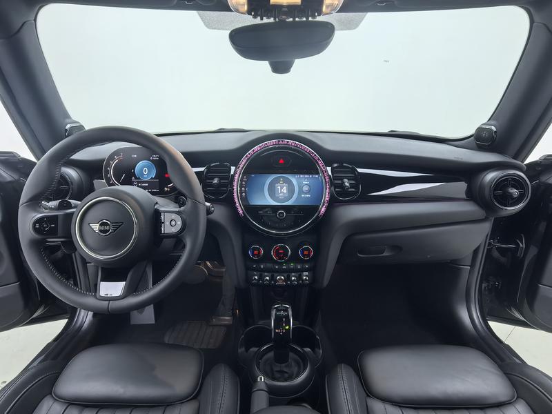MINI MINI 2023