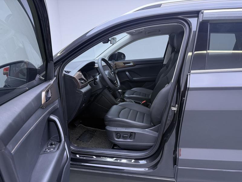 Volkswagen Tharu 2020