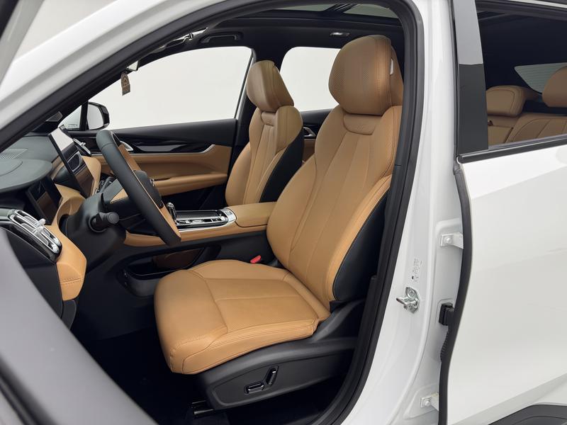 Geely Boyue L 2025