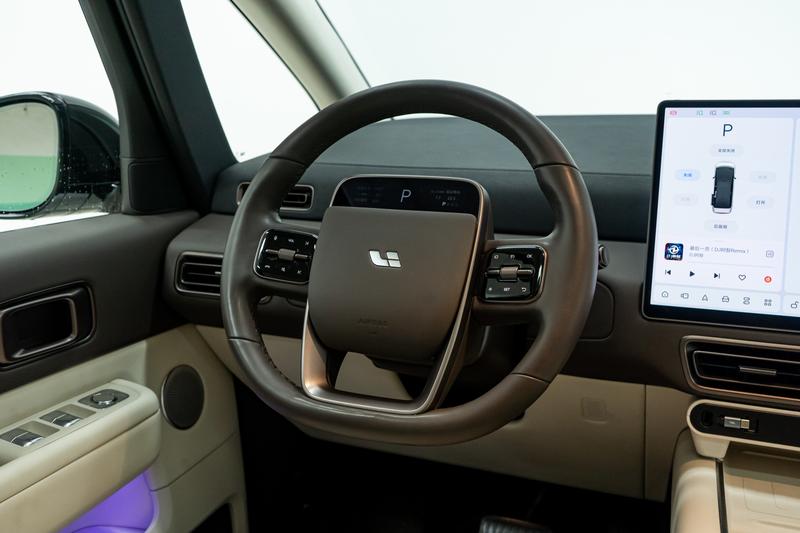 Li Auto Ideal MEGA 2024