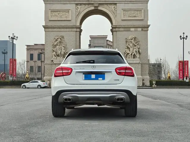 Mercedes-Benz Mercedes-Benz GLA GLA 200 fashion type