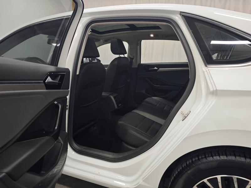 Volkswagen Sagitar 2021