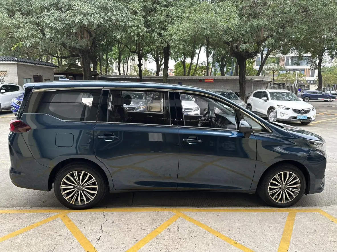 GAC Trumpchi M6 270T automatic Premium Edition 6-seater Country VI