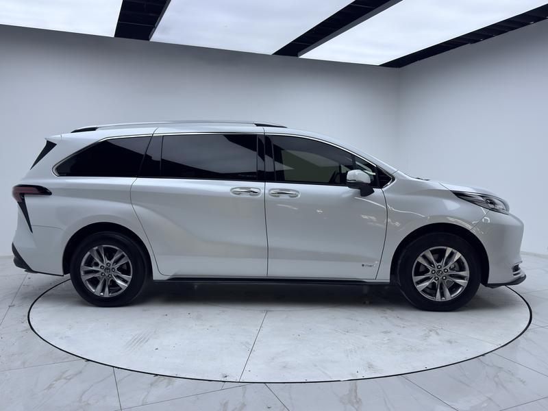 Toyota Sienna 2024