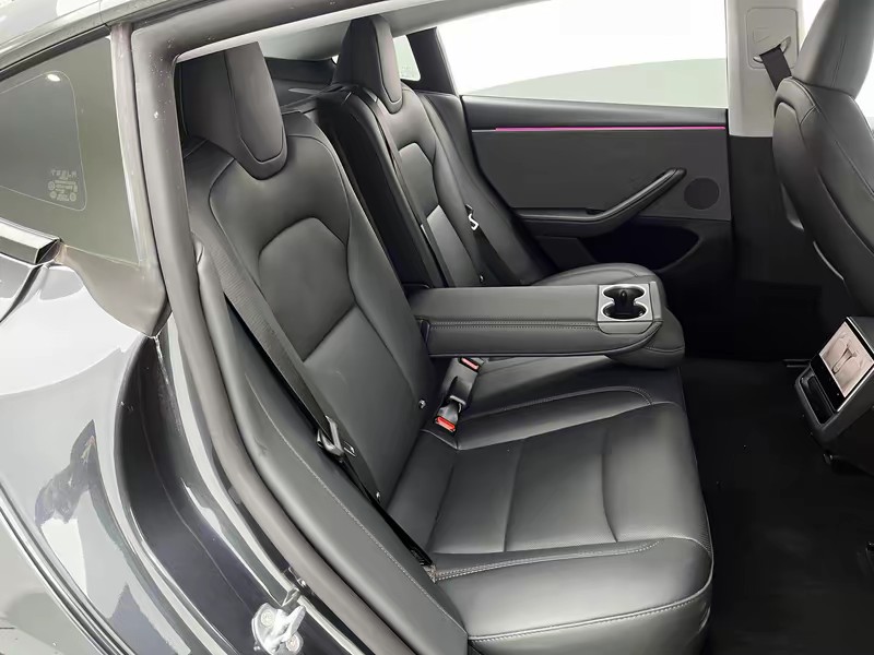 Tesla Model 3 2025