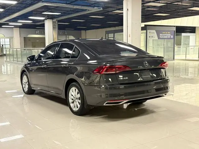 Volkswagen Bora 1.5L automatic comfort intelligent version