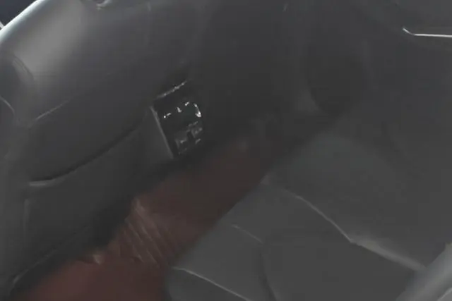 TOYOTA Asian dragon 2.0L XLE Premium Edition