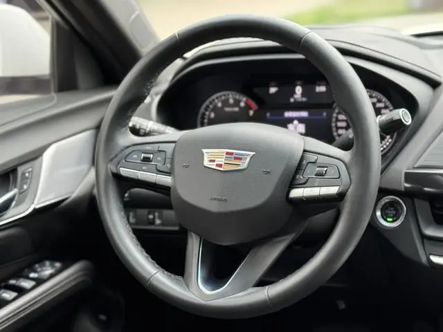 Cadillac Cadillac CT4 28T luxury